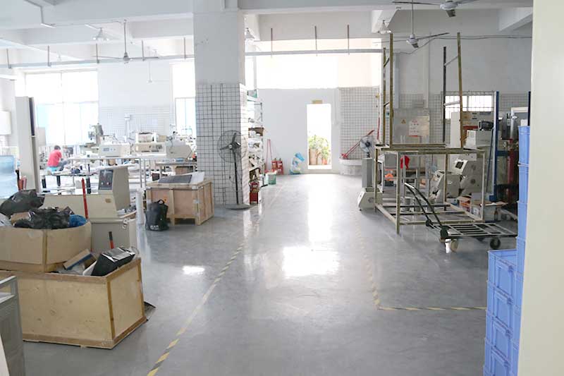 高低溫試驗(yàn)箱廠家生產(chǎn)車間