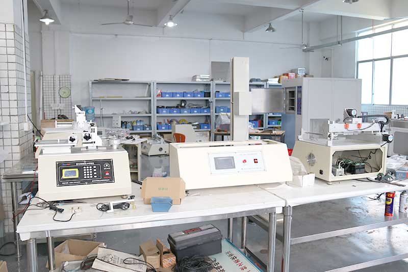 高低溫試驗(yàn)箱廠家裝配區(qū)